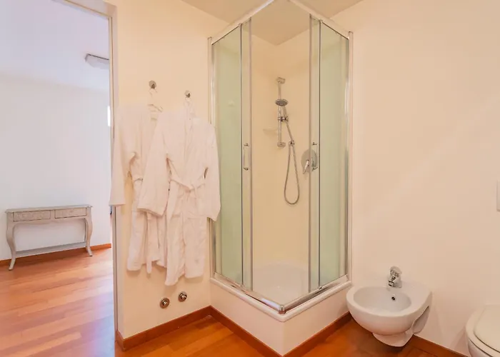 Infinity By Rent Como